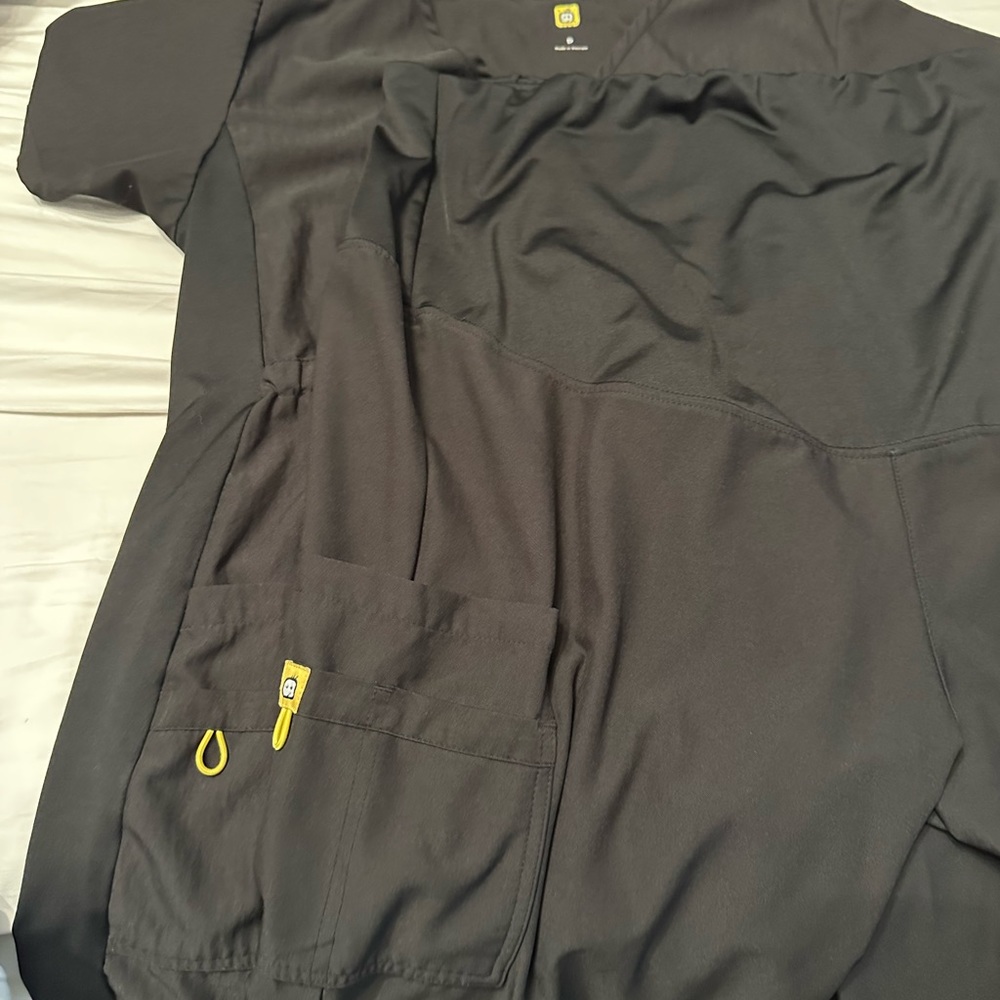 Wonderwink maternity scrubs